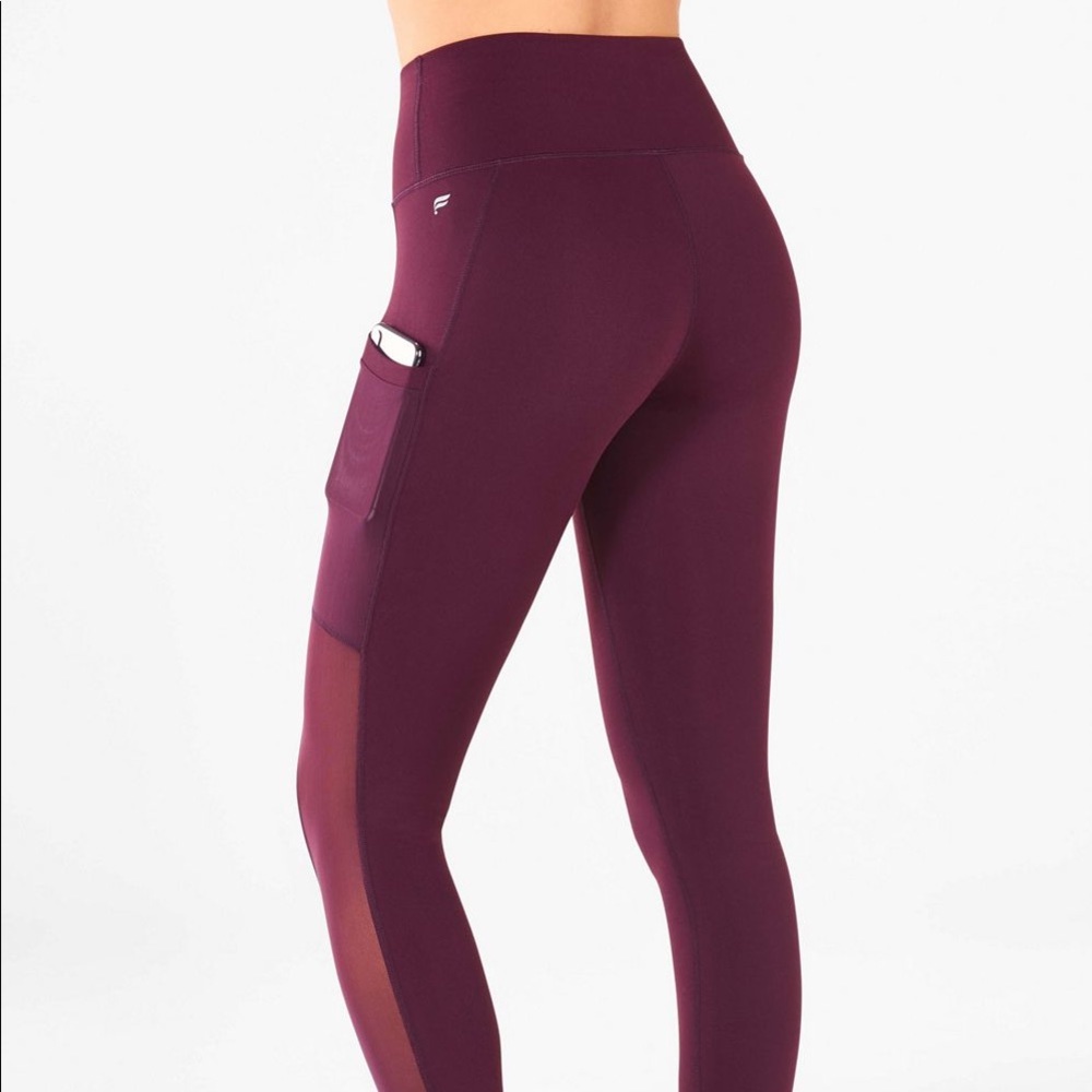 Mila High Waist Pocket Capri